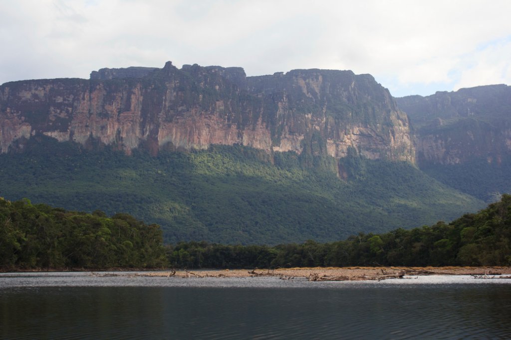 60-The most western part of the Auyantepui.jpg - The most western part of the Auyantepui